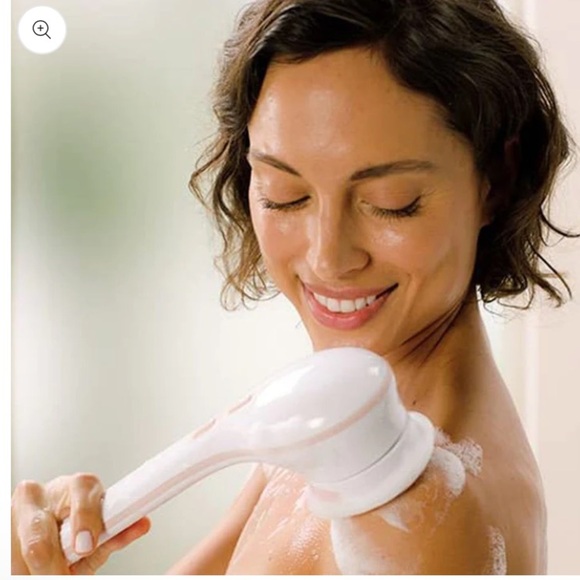 FLAWLESS FINISHING TOUCH CLEANS SPINNING SPA BRUSH WITH 3 HEADS (NEW WITH TAGS) - Picture 3 of 4